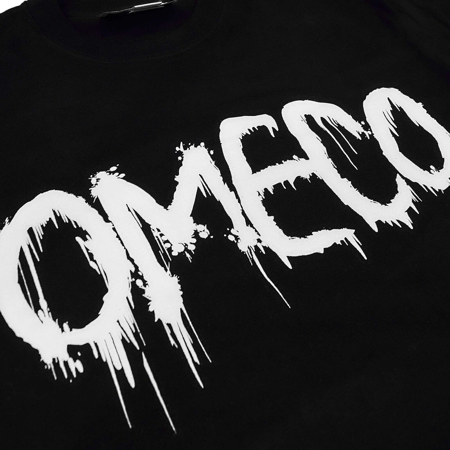 OMECO スプレーロゴ ロングスリーブ Tシャツ ブラック/ホワイト【ご注文から2~4週間前後での発送】
